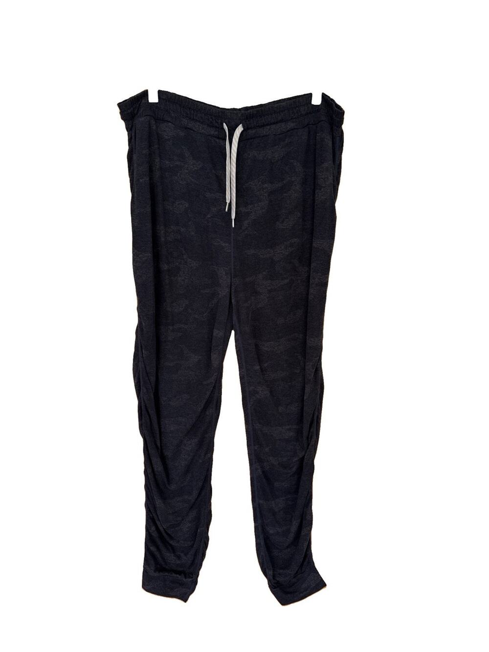 Vuori Women's Black Camo Pattern Jogger Pants Size Large
